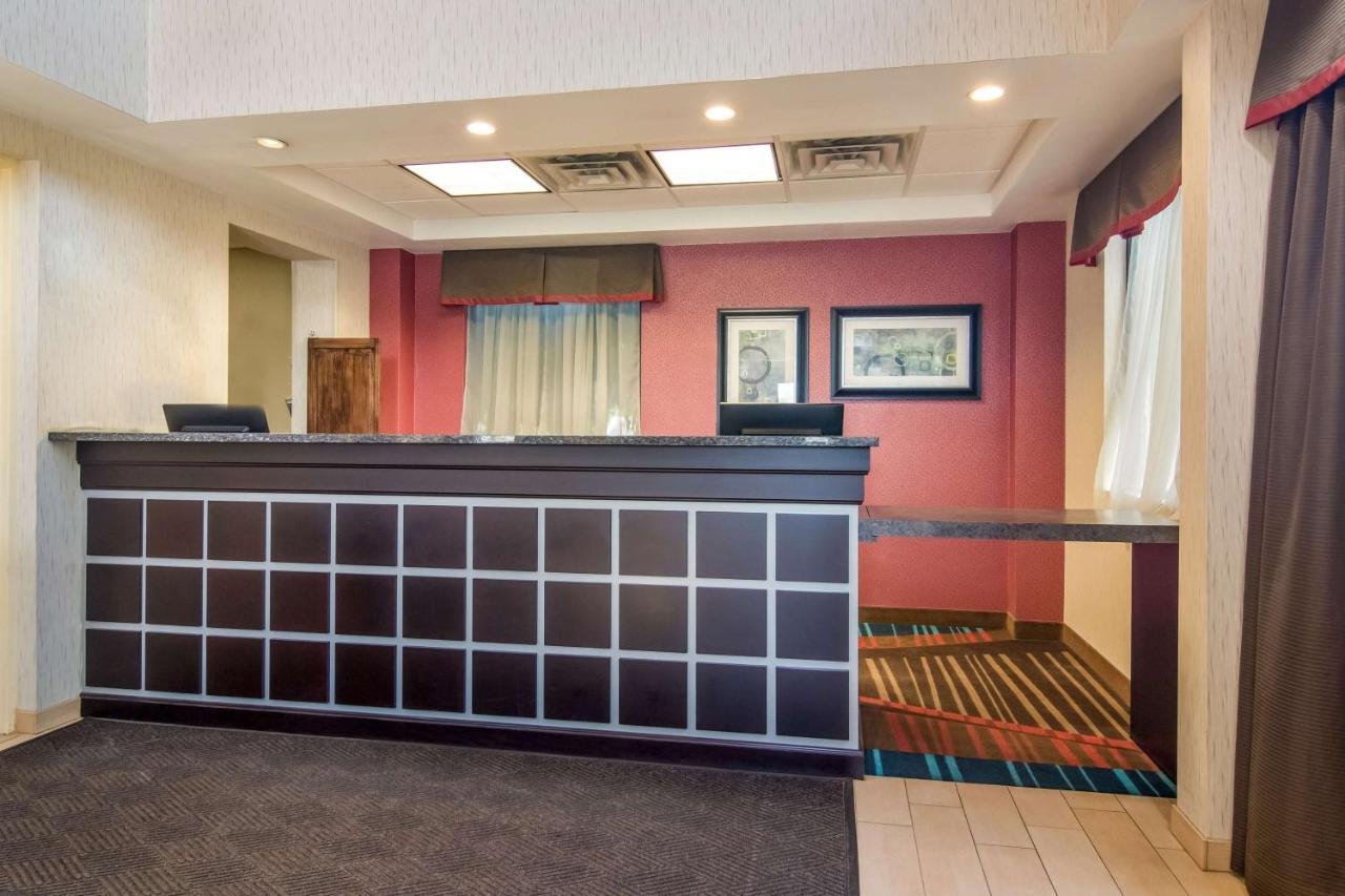 Best Western Dutch Valley Inn New Philadelphia Zewnętrze zdjęcie